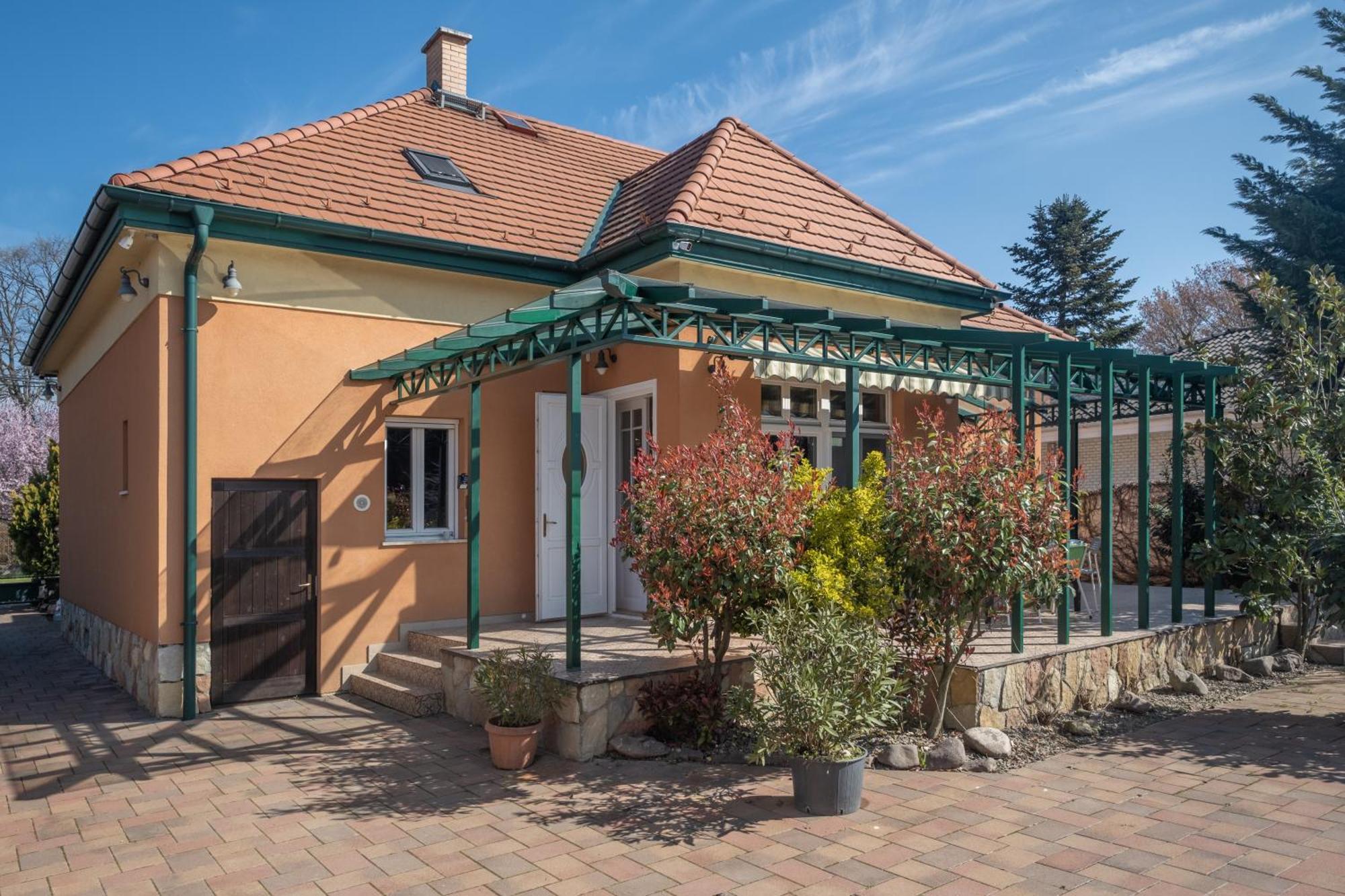 Giovanni'S Airport House Budapest Exterior photo